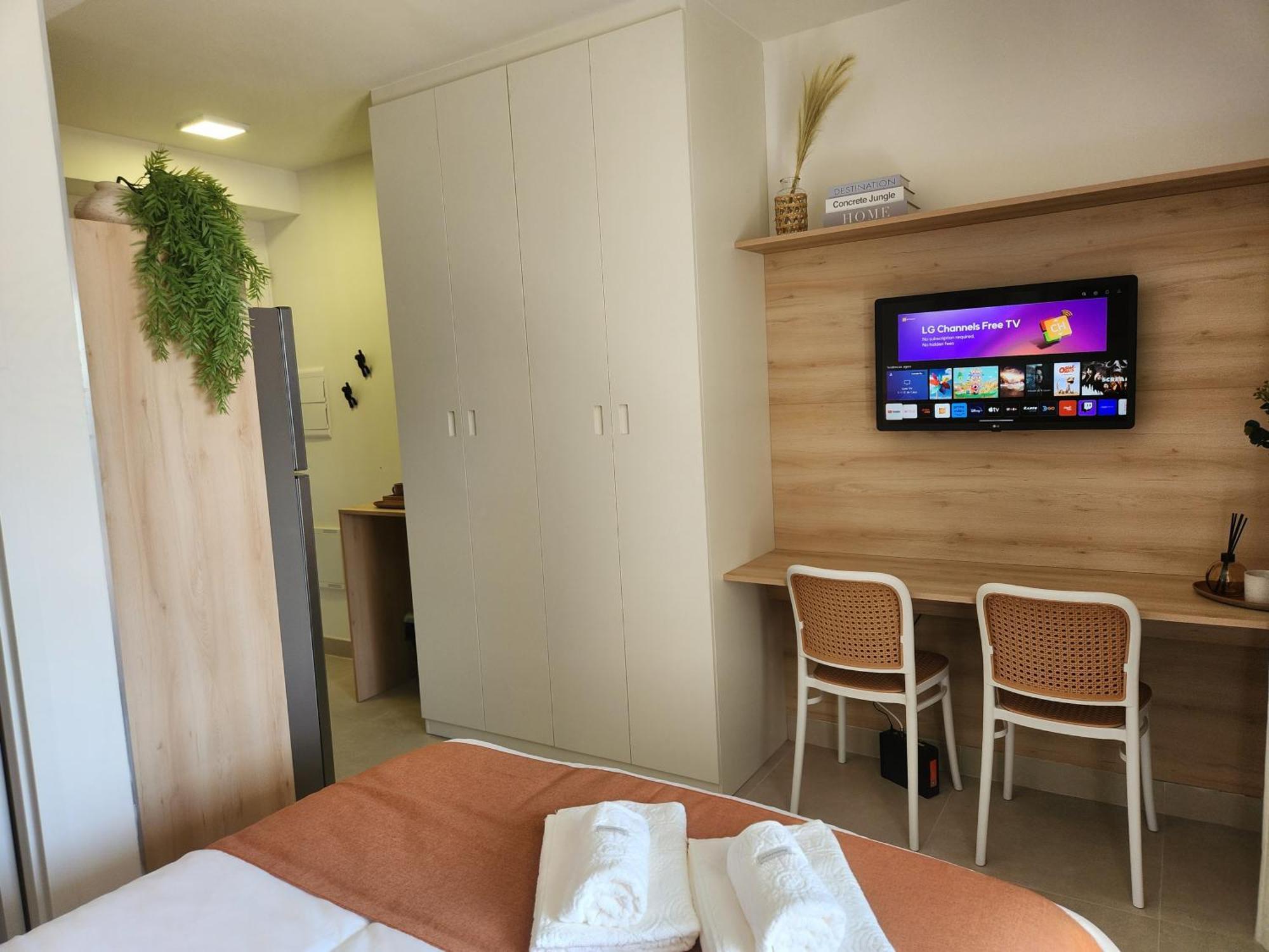 Charmoso E Totalmente Equipado Na Madalena - A 20 Passos Do Metro Apartamento